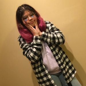 Meet your Posher, Leslie